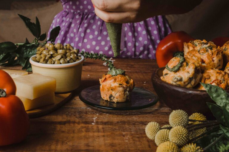 Muffins de Pesto y Aceitunas